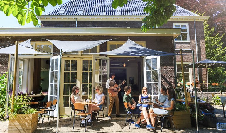 Netherlands, Utrecht, Park Oog in Al, Landhuis Cafe restaurant