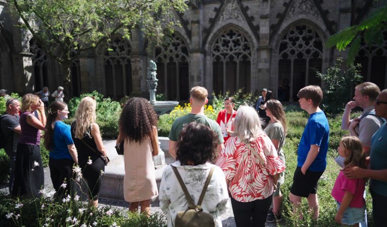 Foto von City Walk Utrecht Highlight im Pandhof Utrecht