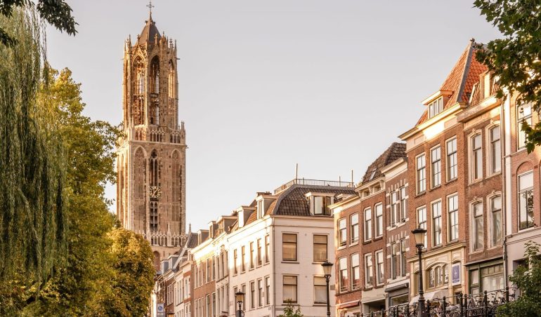 Domtoren en gracht