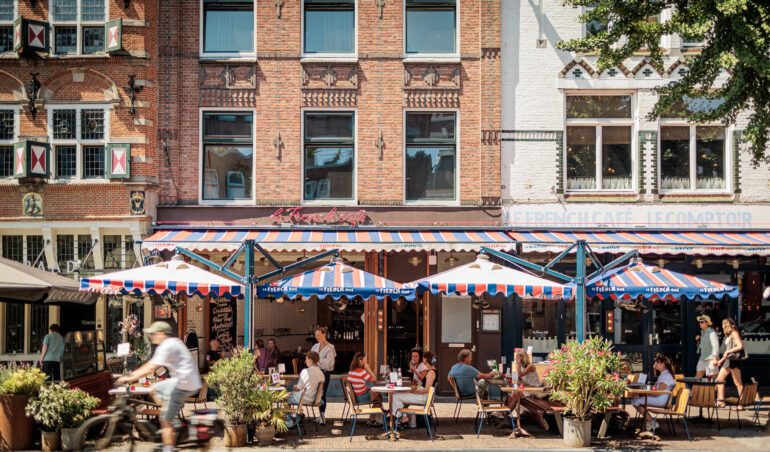 Le French Cafe