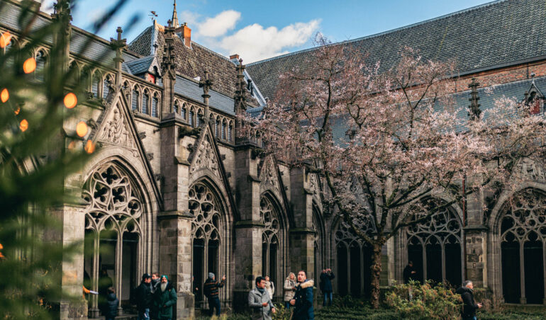 Pandhof Domkerk in utrecht